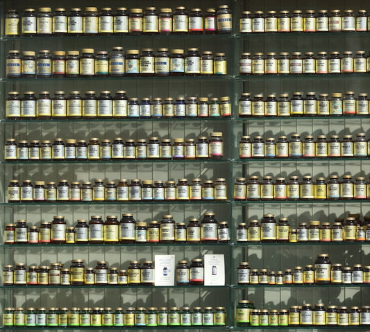 Natural Supplements vs Synthetic Supplements: Which is Better?